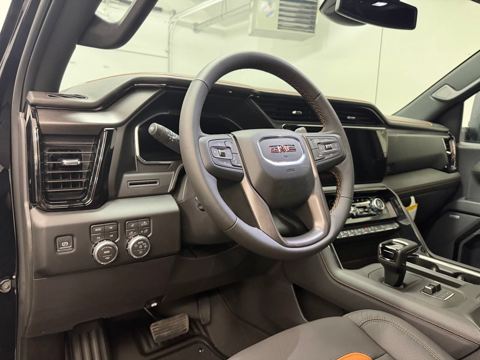 New 2026 GMC Sierra 1500 AT4 w/ AT4 Preferred Package AWD/4WD image 4