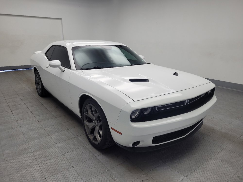 Used 2017 Dodge Challenger SXT image 13