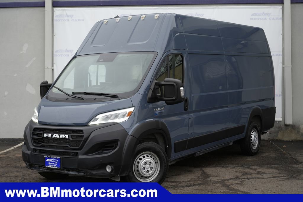 Used 2024 RAM ProMaster 3500 FWD image 2