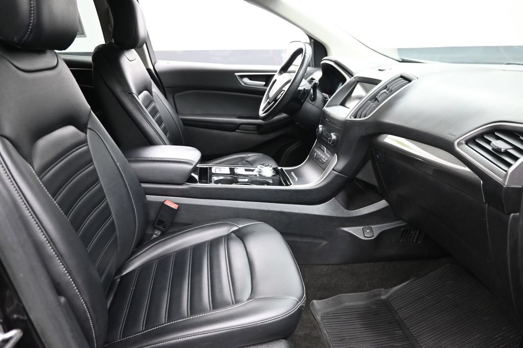 Used 2019 Ford Edge SEL w/ Equipment Group 201A AWD/4WD image 9