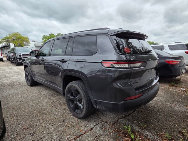 Used 2024 Jeep Grand Cherokee L Limited w/ Black Appearance Package image 4