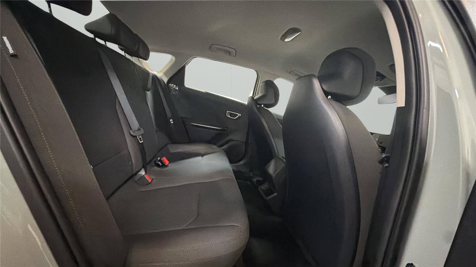New 2026 Kia K4 FWD image 13