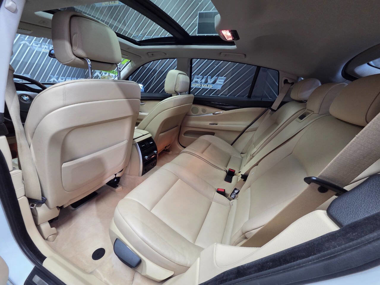 Used 2011 BMW 535i Gran Turismo RWD image 30