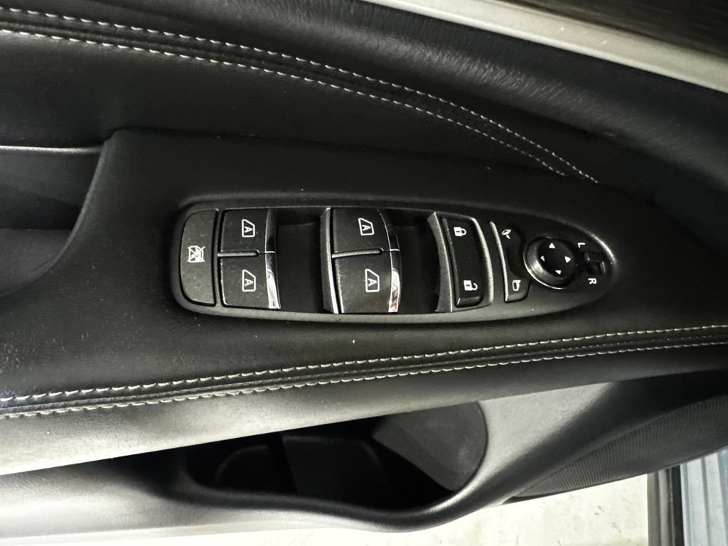 Used 2019 INFINITI QX60 Pure AWD/4WD image 17