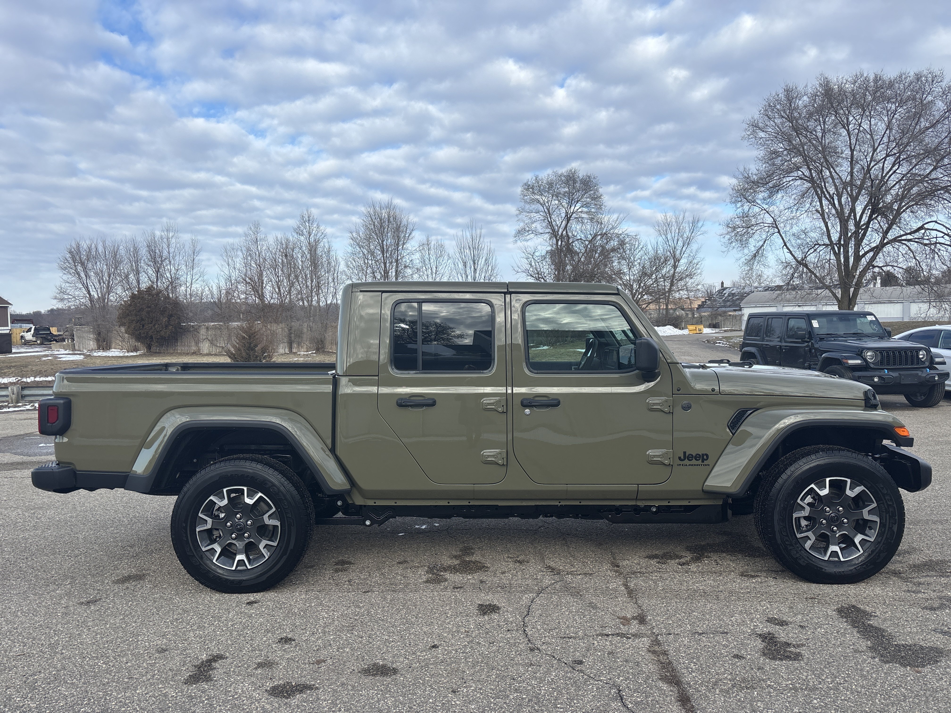 New 2026 Jeep Gladiator Sport AWD/4WD image 1