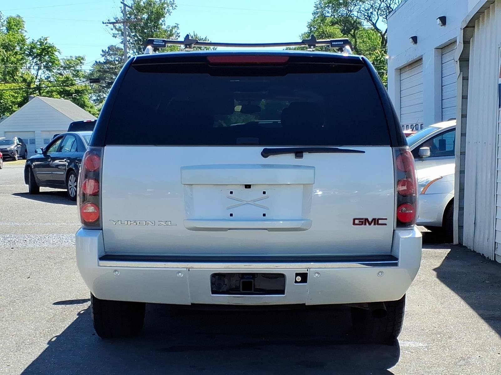 Used 2013 GMC Yukon XL Denali AWD/4WD image 4