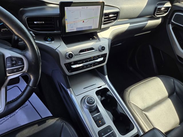 Used 2021 Ford Explorer XLT w/ Equipment Group 202A RWD image 22