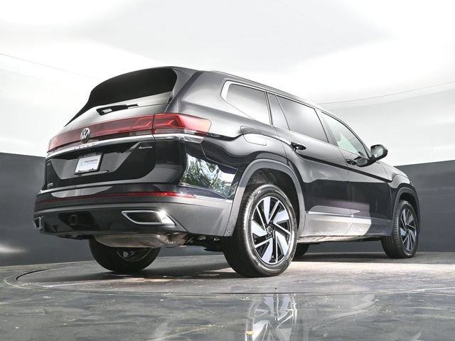 Used 2025 Volkswagen Atlas SEL AWD/4WD image 35
