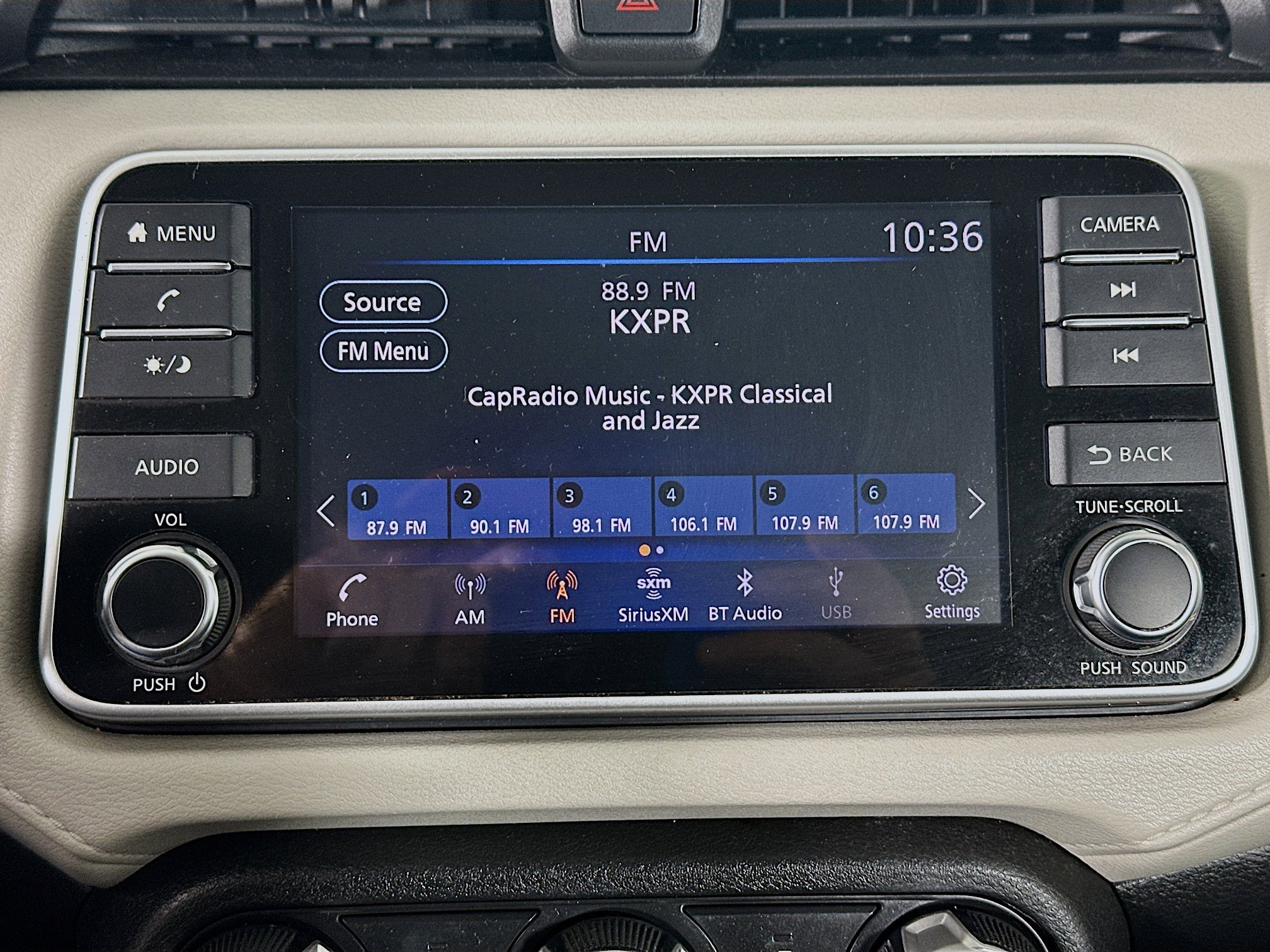 Used 2021 Nissan Versa SV image 21