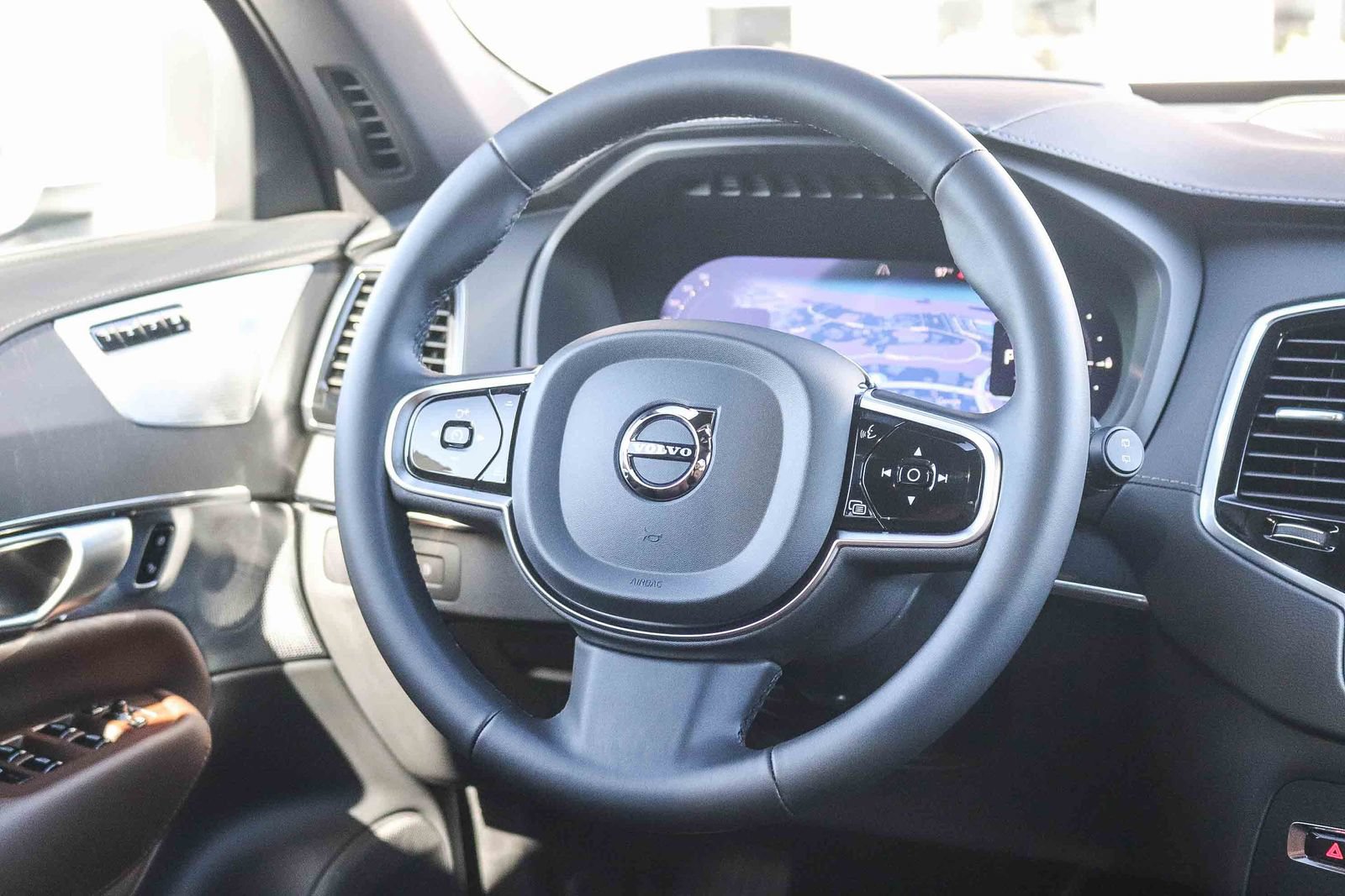 Used 2024 Volvo XC90 T8 Ultimate w/ Protection Package Premier AWD/4WD image 16