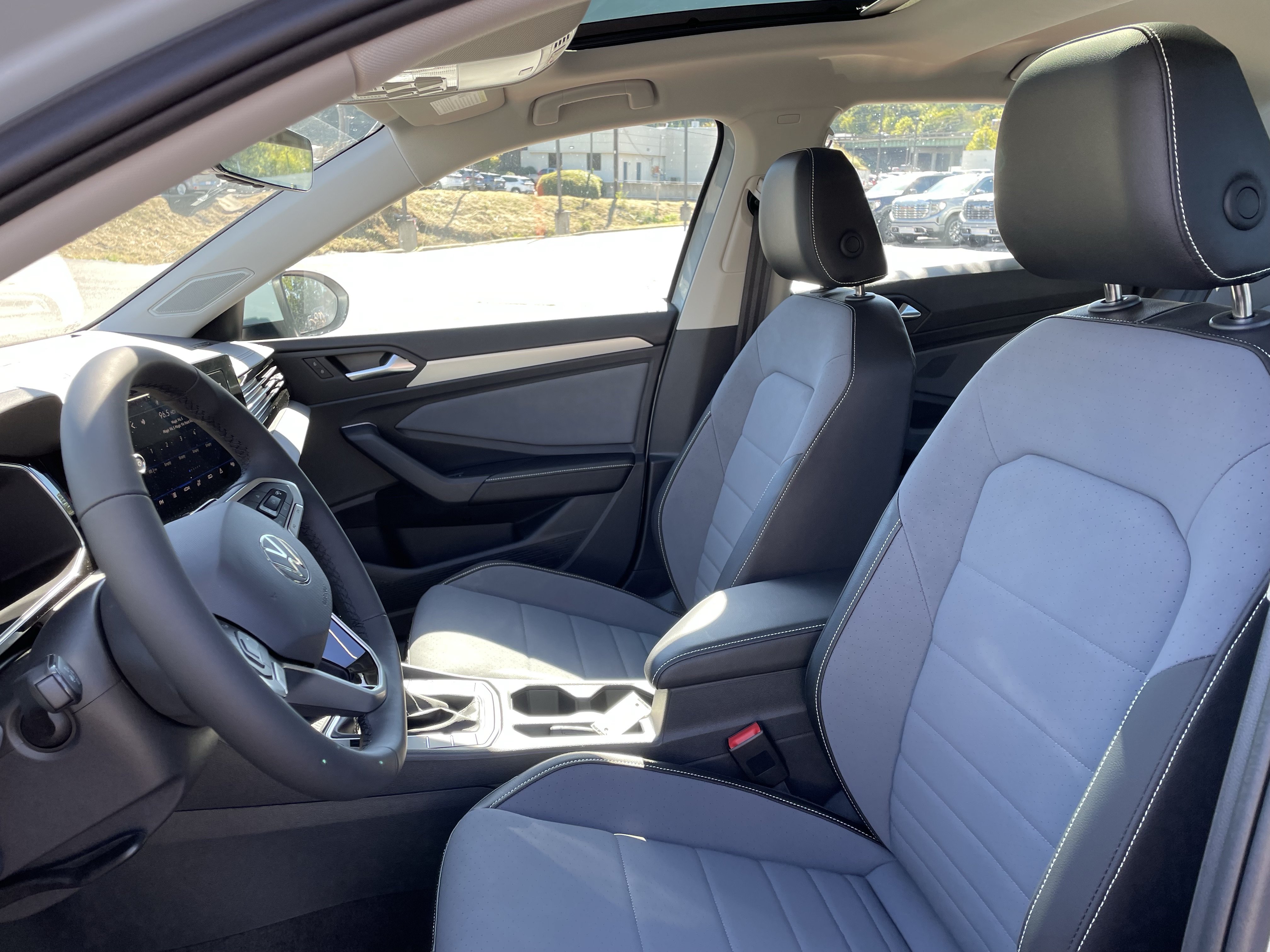 New 2026 Volkswagen Jetta SE FWD image 13