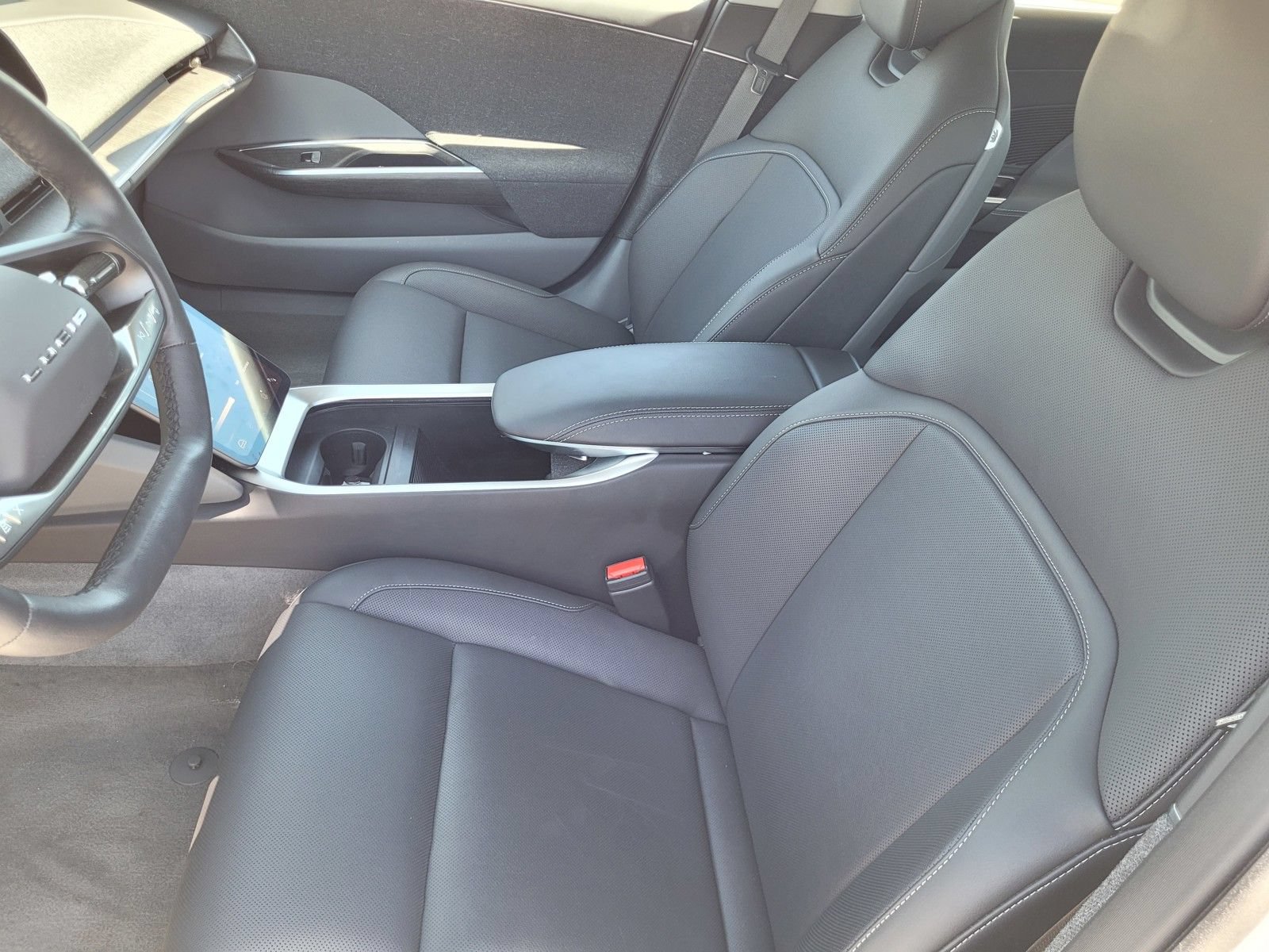 Used 2025 Lucid Air Touring AWD/4WD image 12