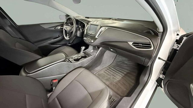 Used 2018 Chevrolet Malibu LS image 19
