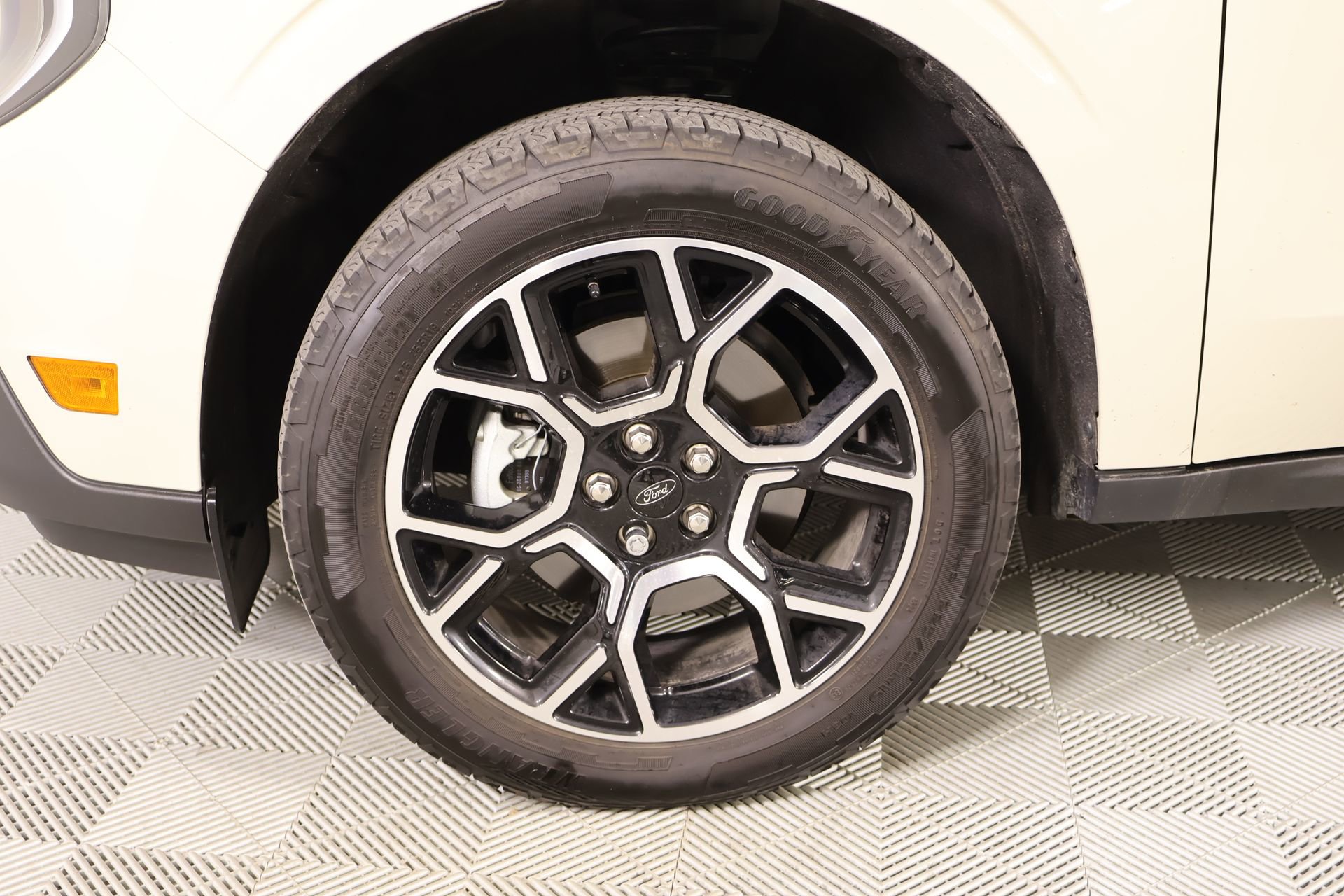 Used 2025 Ford Maverick Lariat w/ 4K Tow Package image 18