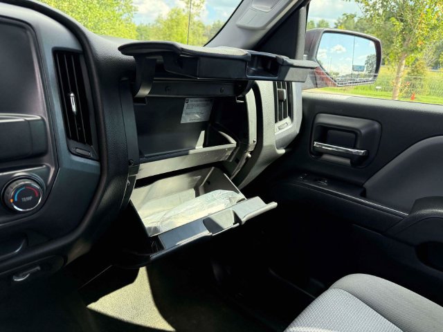 Used 2018 Chevrolet Silverado 1500 Custom w/ Custom Convenience Package AWD/4WD image 30