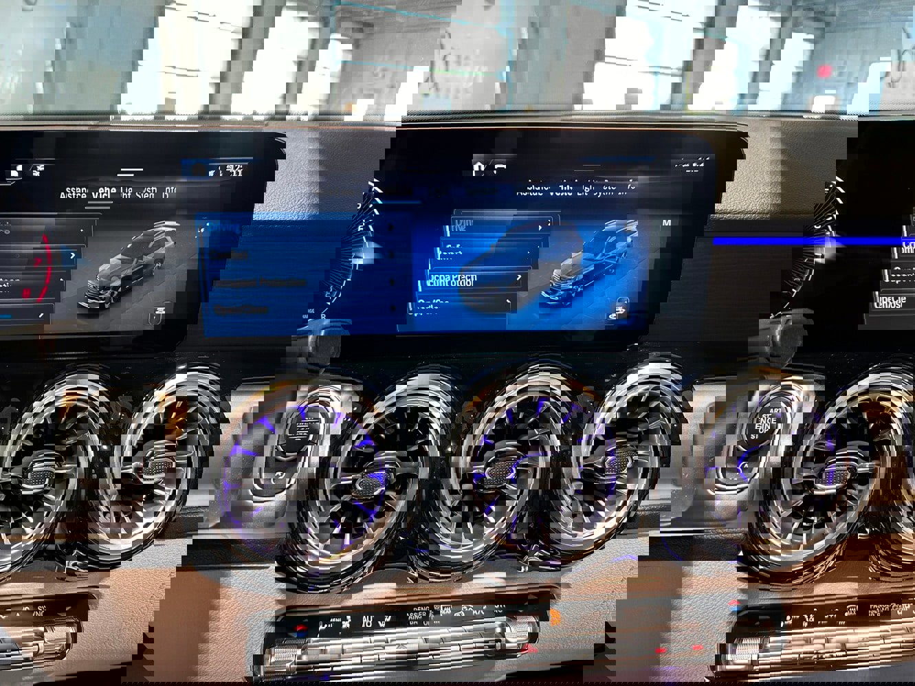 New 2026 Mercedes-Benz GLB 250 4MATIC image 10