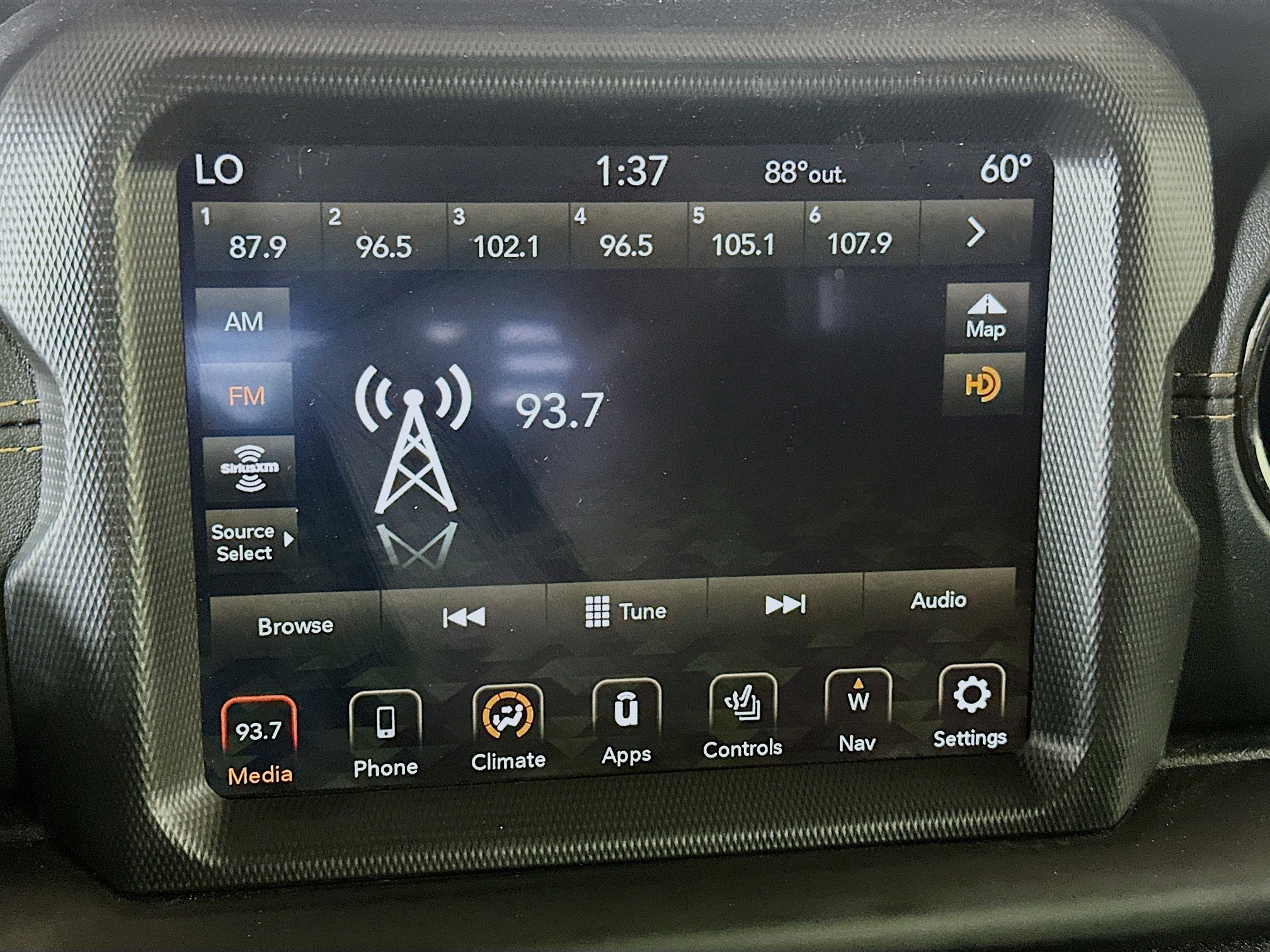 Used 2021 Jeep Wrangler Unlimited Sahara AWD/4WD image 21