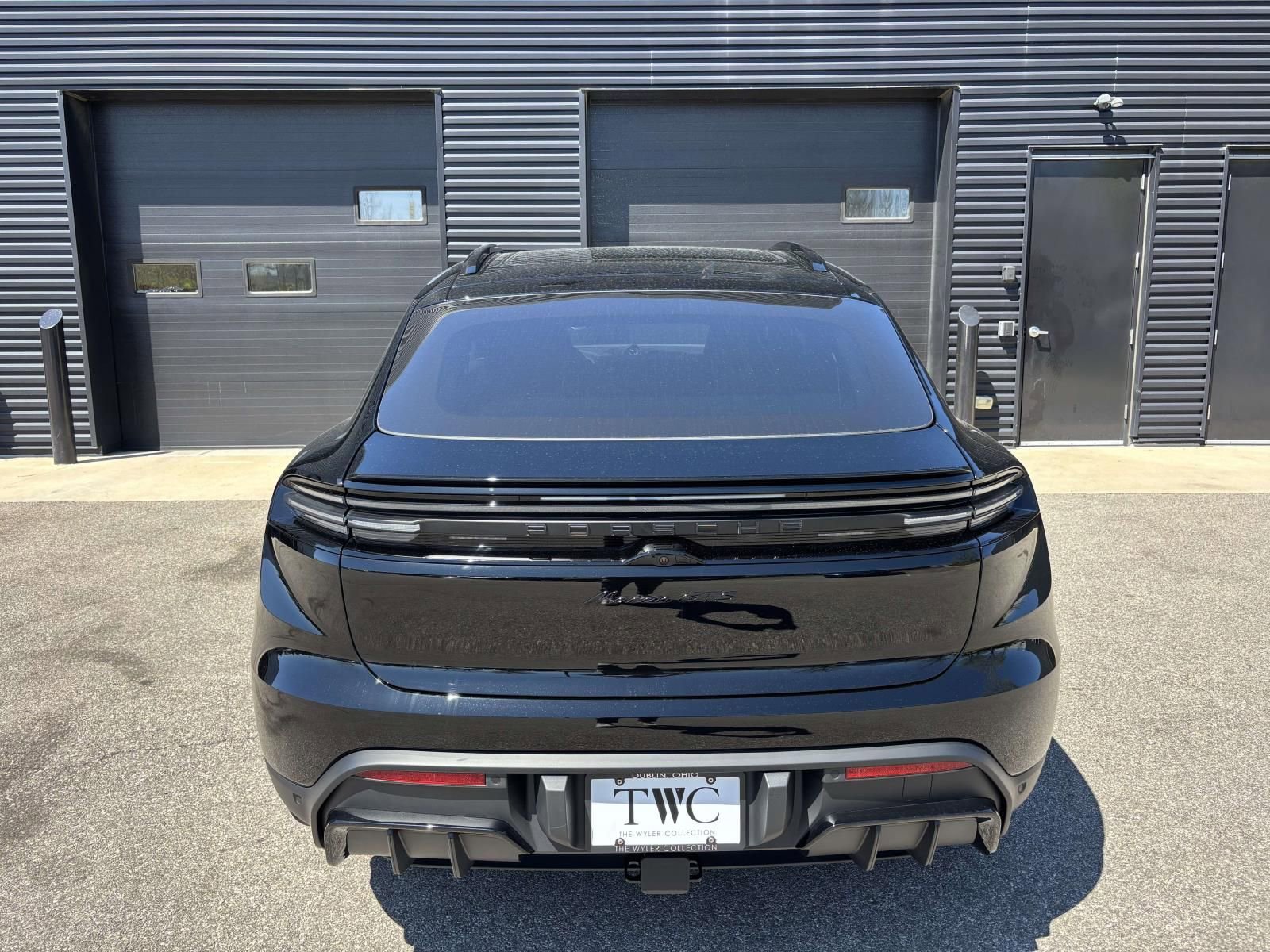 New 2026 Porsche Macan GTS Electric AWD/4WD image 9