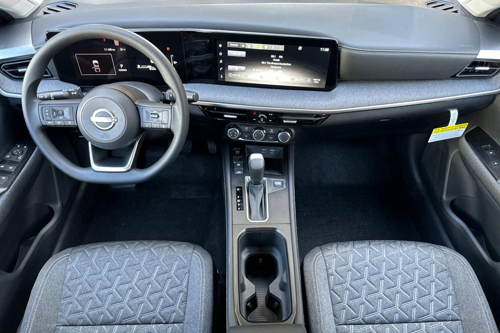 New 2025 Nissan Kicks SV image 10