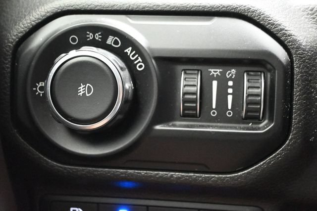 Used 2021 Jeep Wrangler Unlimited Sahara AWD/4WD image 17