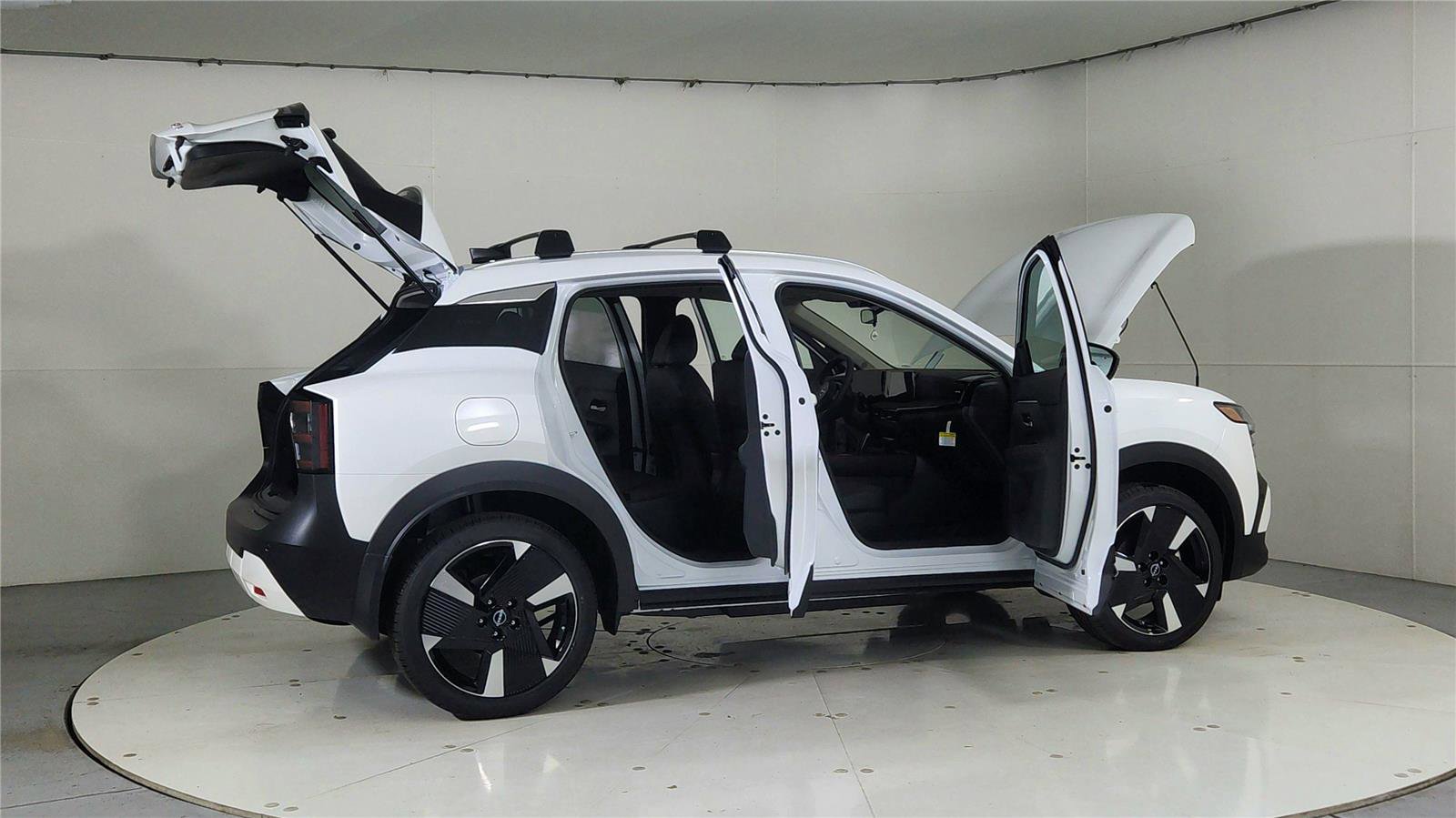 New 2026 Nissan Kicks SR w/ Cold Weather Package image 12