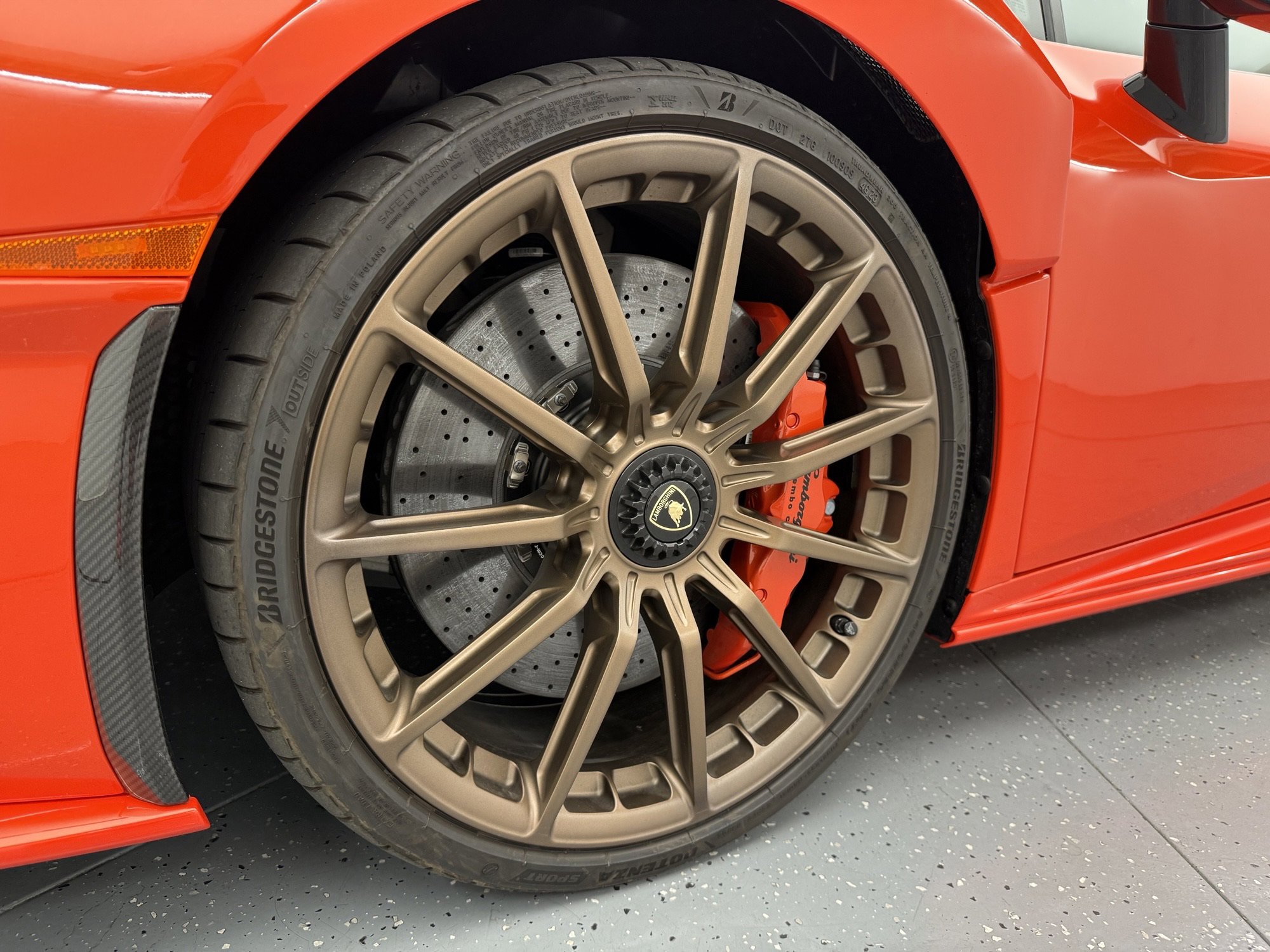 Used 2024 Lamborghini Huracan STO image 6