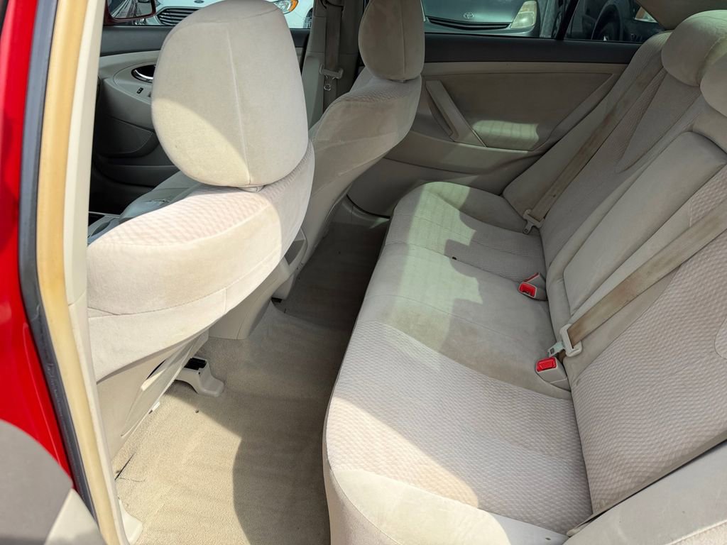 Used 2010 Toyota Camry image 11