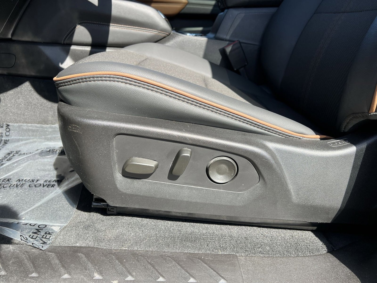 Used 2023 GMC Canyon AT4 image 14