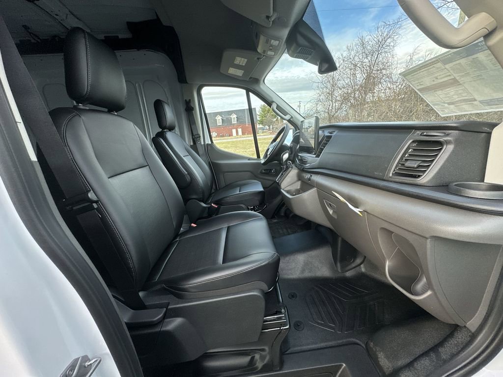 New 2026 Ford Transit 250 148 Medium Roof image 23