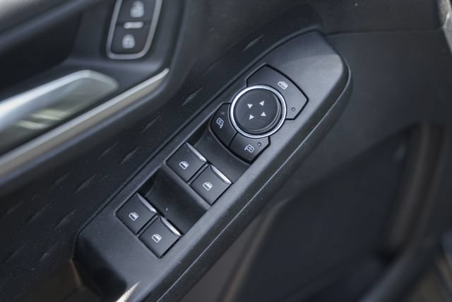 Used 2020 Ford Escape SE FWD image 45