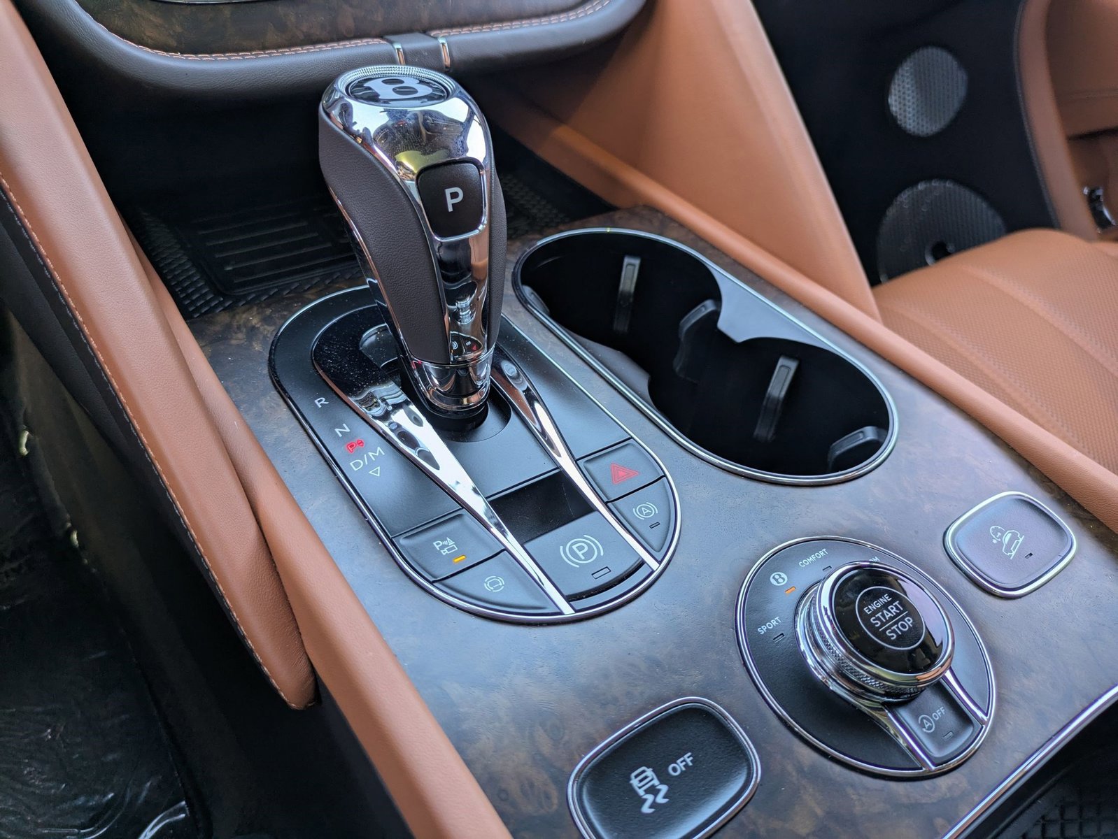 Certified 2025 Bentley Bentayga Extended Wheelbase image 22