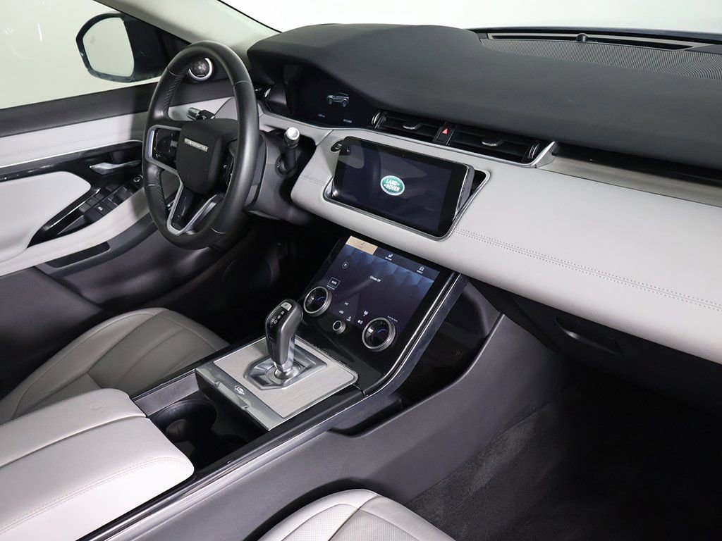 Used 2022 Land Rover Range Rover Evoque SE image 29