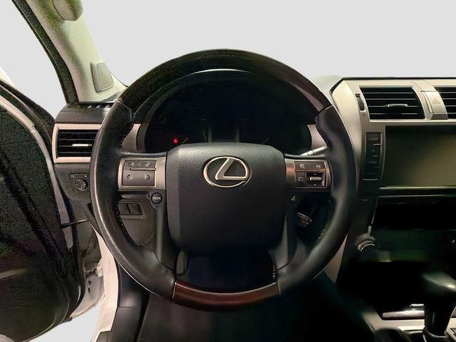 Used 2019 Lexus GX 460 image 9