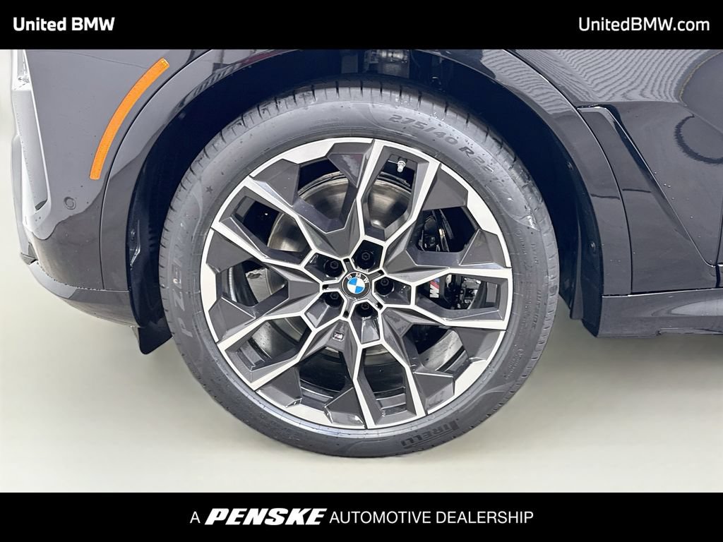 New 2027 BMW X7 xDrive40i w/ Executive Package AWD/4WD image 2