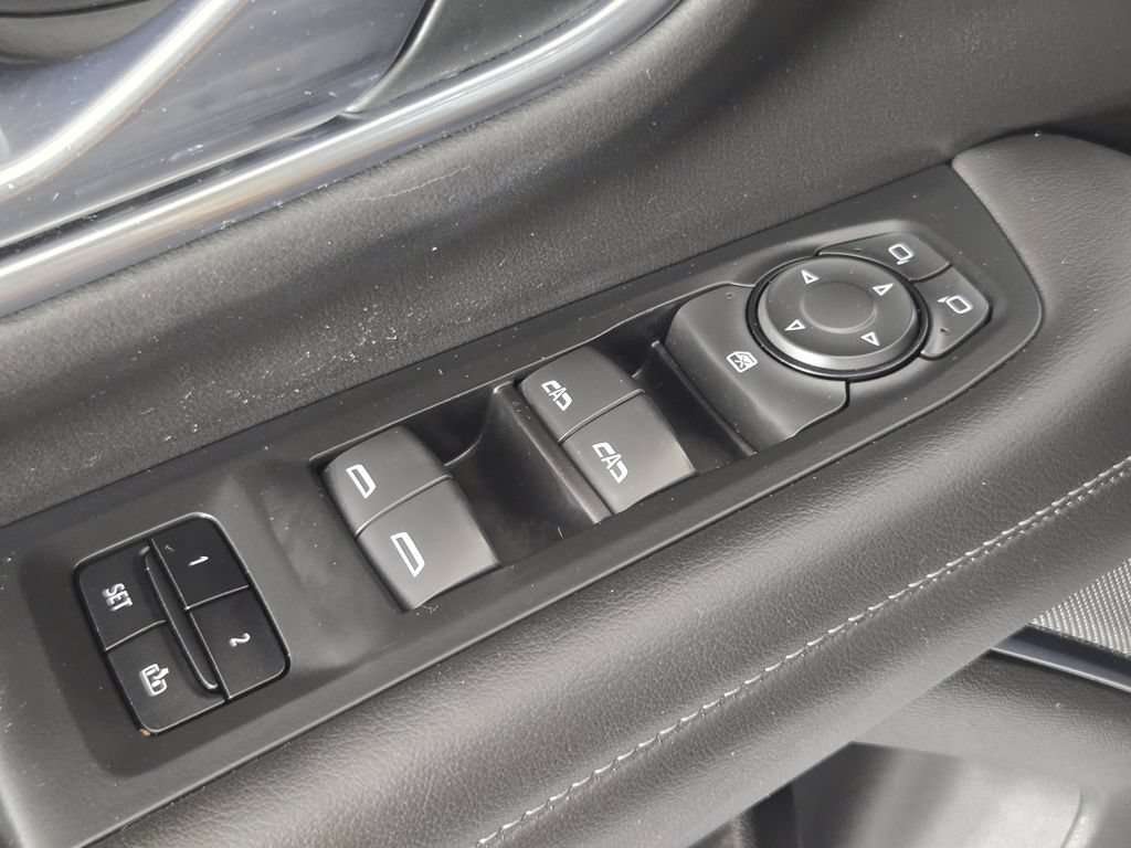 Used 2021 Chevrolet Tahoe LT AWD/4WD image 24