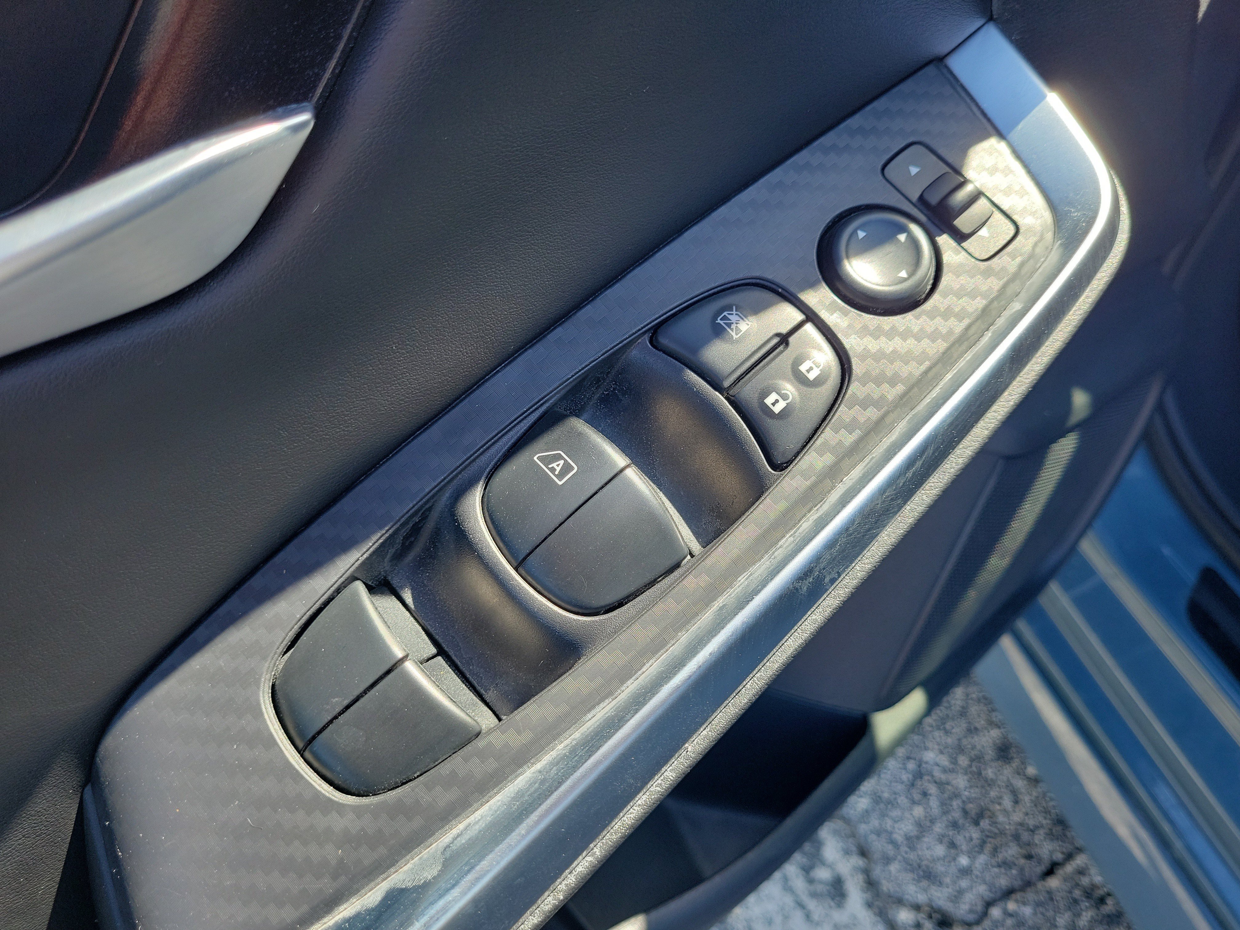 Certified 2024 Nissan Sentra SR FWD image 10