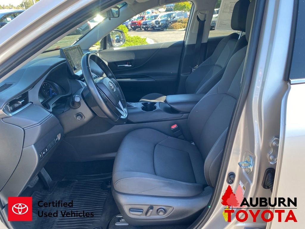 Certified 2024 Toyota Venza LE AWD/4WD image 29