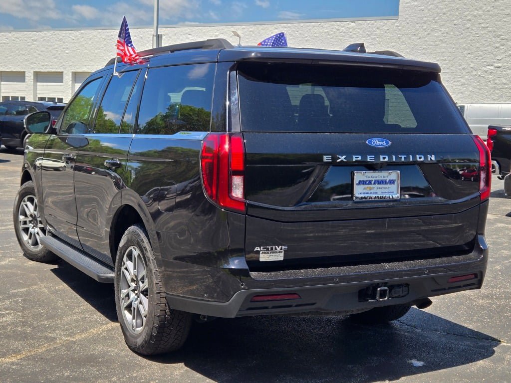 Used 2025 Ford Expedition Active AWD/4WD image 20