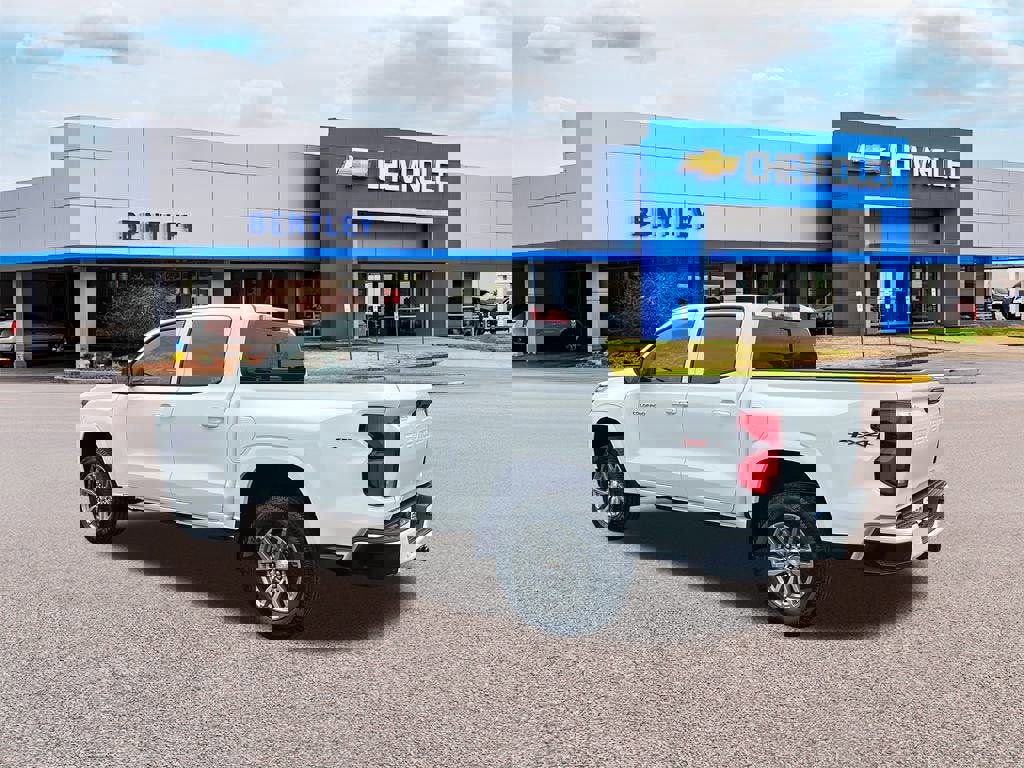 New 2025 Chevrolet Colorado LT w/ LT Convenience Package image 3