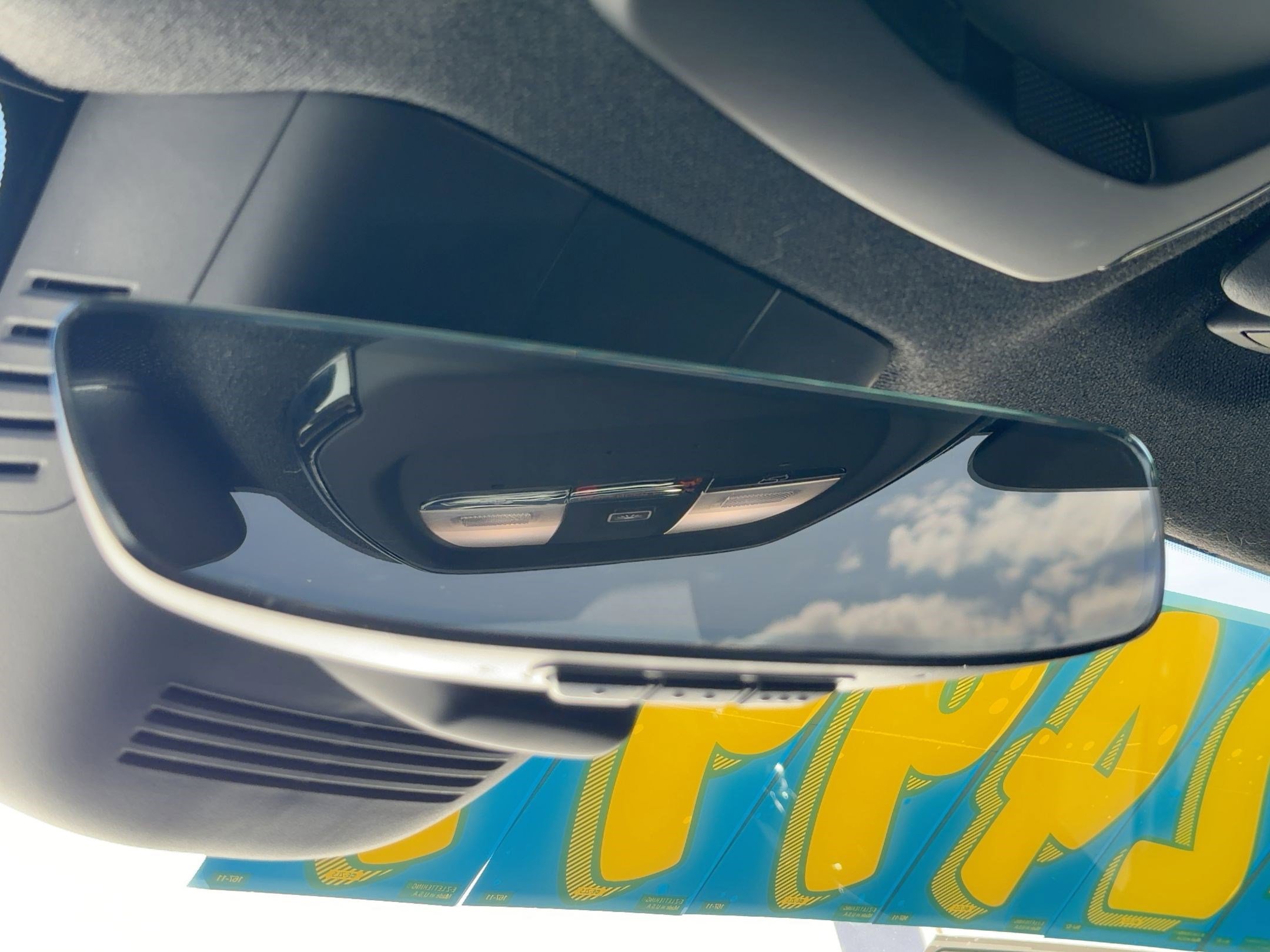 Used 2023 Volvo C40 P8 Recharge Plus image 16