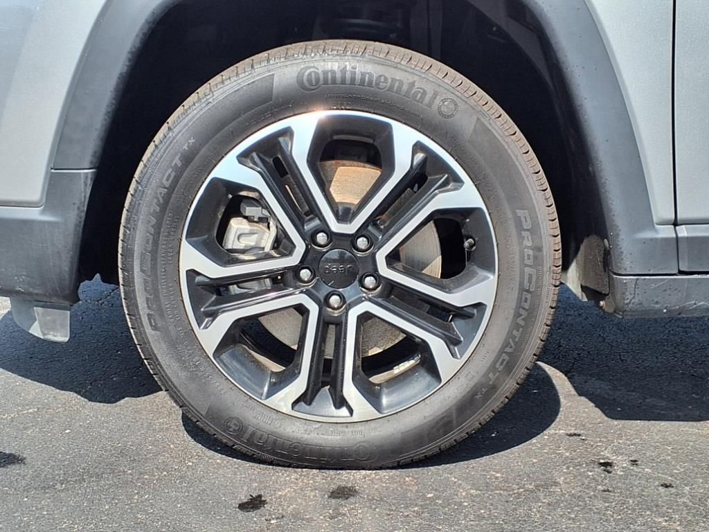 Used 2023 Jeep Compass Limited image 23