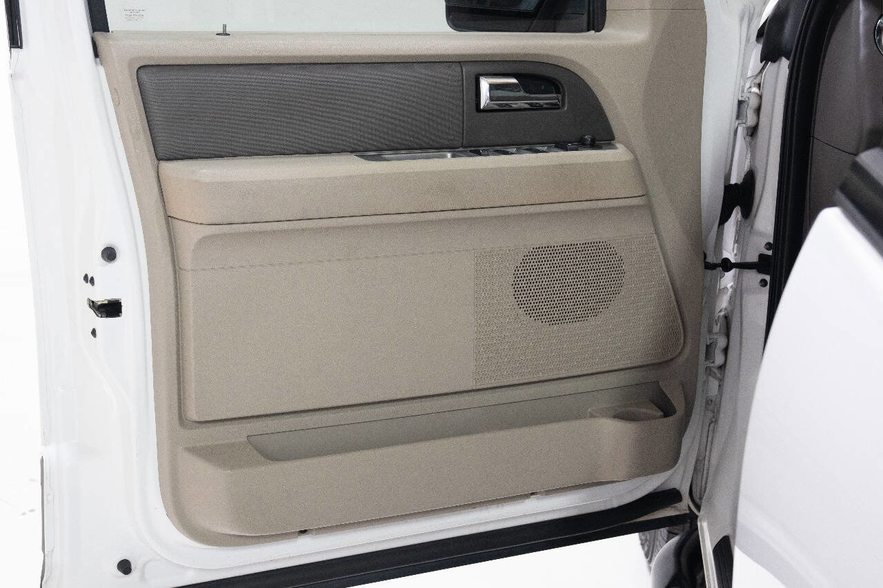 Used 2014 Ford Expedition XL RWD image 21