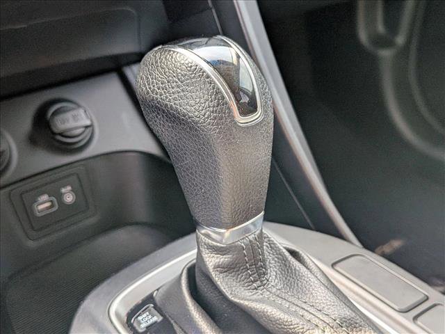 Used 2017 Hyundai Santa Fe SE FWD image 12
