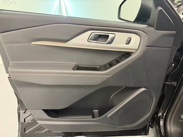 New 2026 Ford Explorer Active w/ Active Comfort Package image 14
