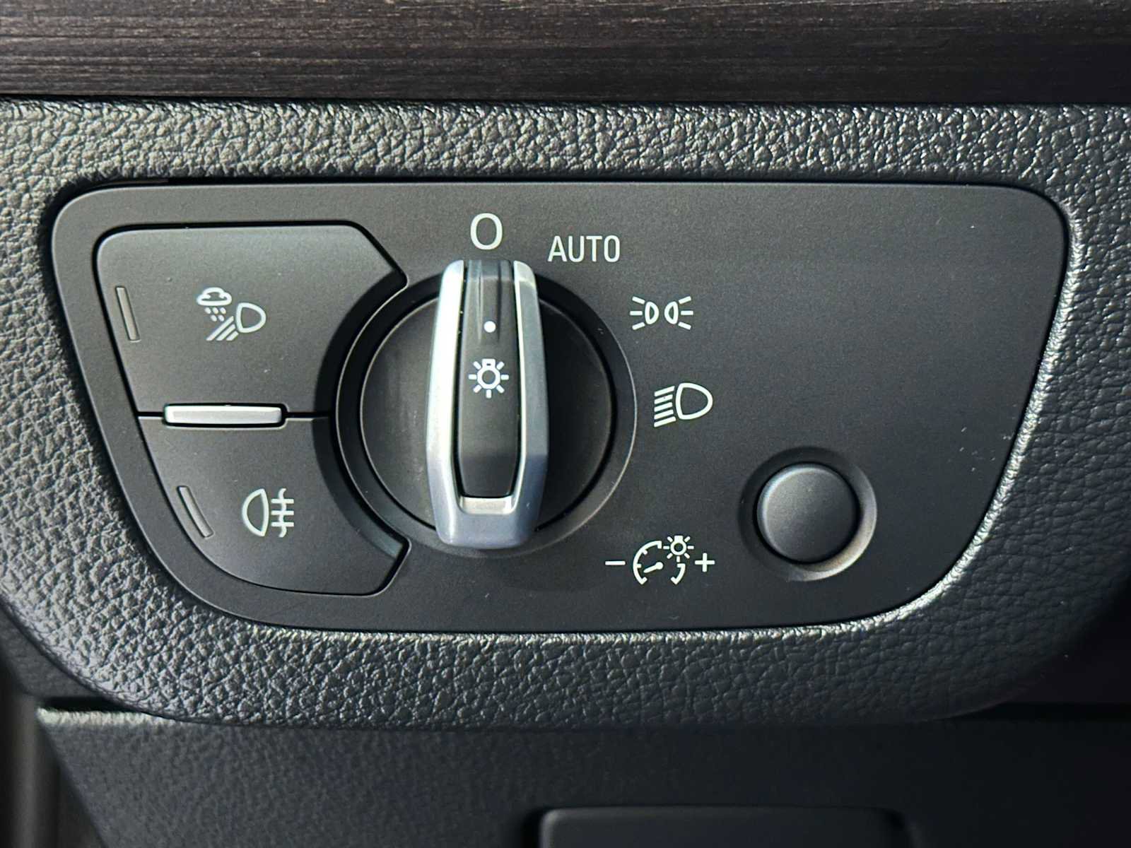 Used 2022 Audi Q5 2.0T Premium Plus image 17