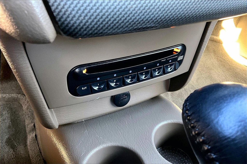 Used 2004 Chrysler Sebring LXi image 34