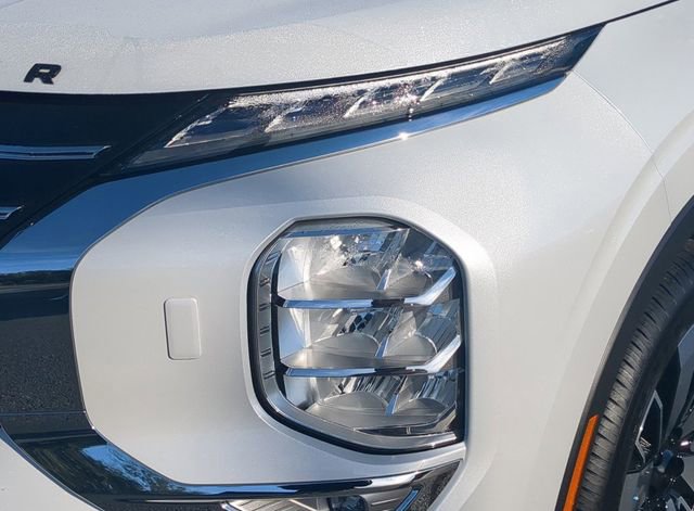 New 2026 Mitsubishi Outlander SE FWD image 10