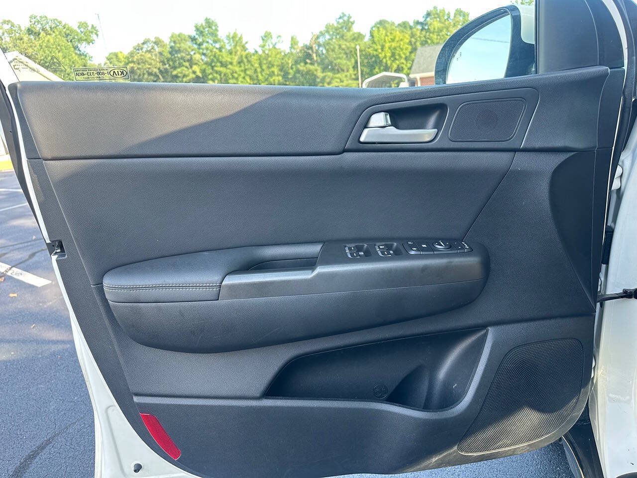 Used 2020 Kia Sportage S FWD image 13