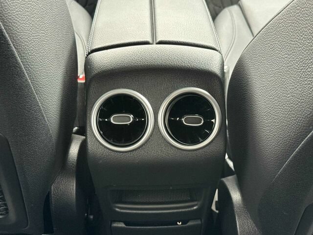 Used 2026 Mercedes-Benz GLB 250 4MATIC image 14