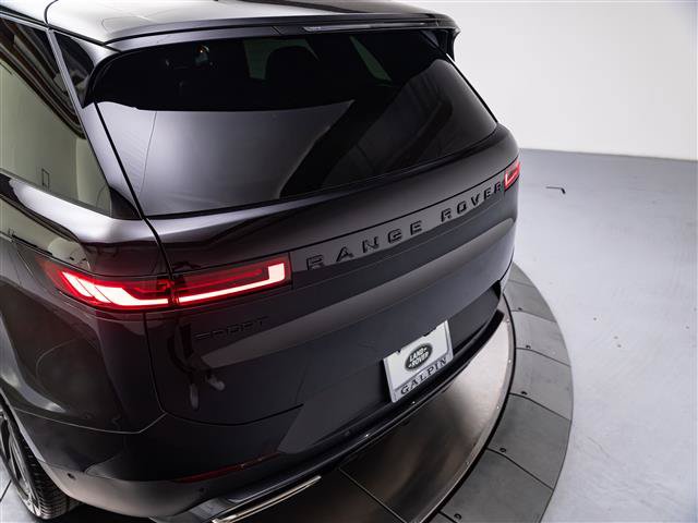 New 2027 Land Rover Range Rover Sport SE AWD/4WD image 31